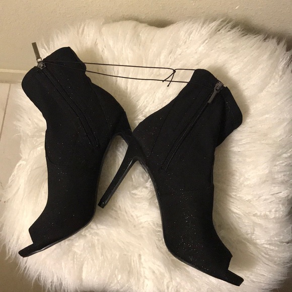 Steve Madden Black Karisa Shimmer Stretch Peep Toe - Picture 3 of 4